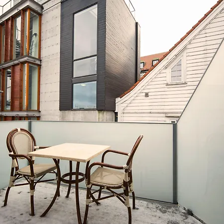 Again Nygata 1 아파트호텔 4*