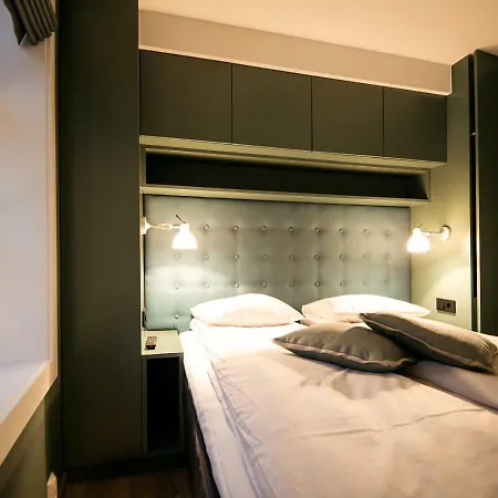 Again Nygata 1 Aparthotel 4*